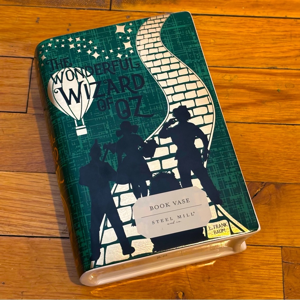 Steel Mill & Co Wizard of Oz Book Vase